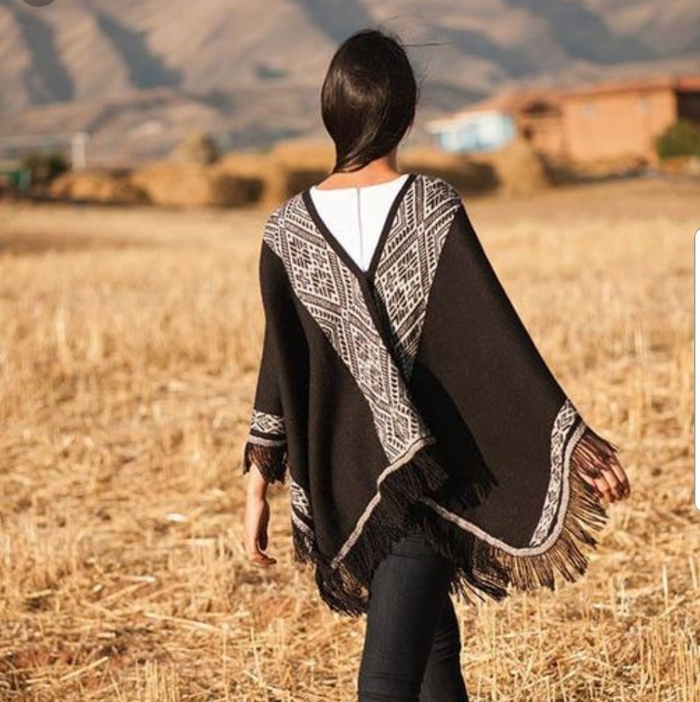 Meet your Posher, Ayeli